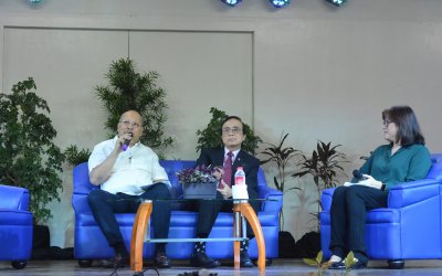 Sec. Pernia Speaks to the Business People and Students