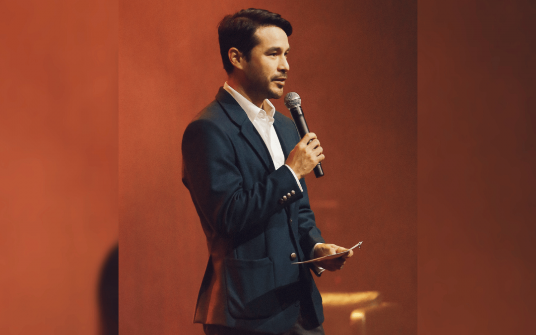 Atom Araullo is commencement speaker at UP Cebu